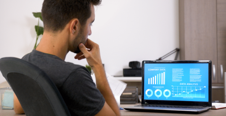 Comparativa de resultados para optimización de pauta digital.